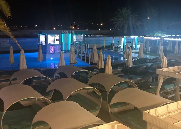 Venus Star - Fkk Nudist Swingers - Only Couples Love hotel