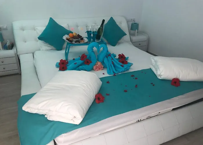 Venus Star - Fkk Nudist Swingers - Only Couples Maspalomas